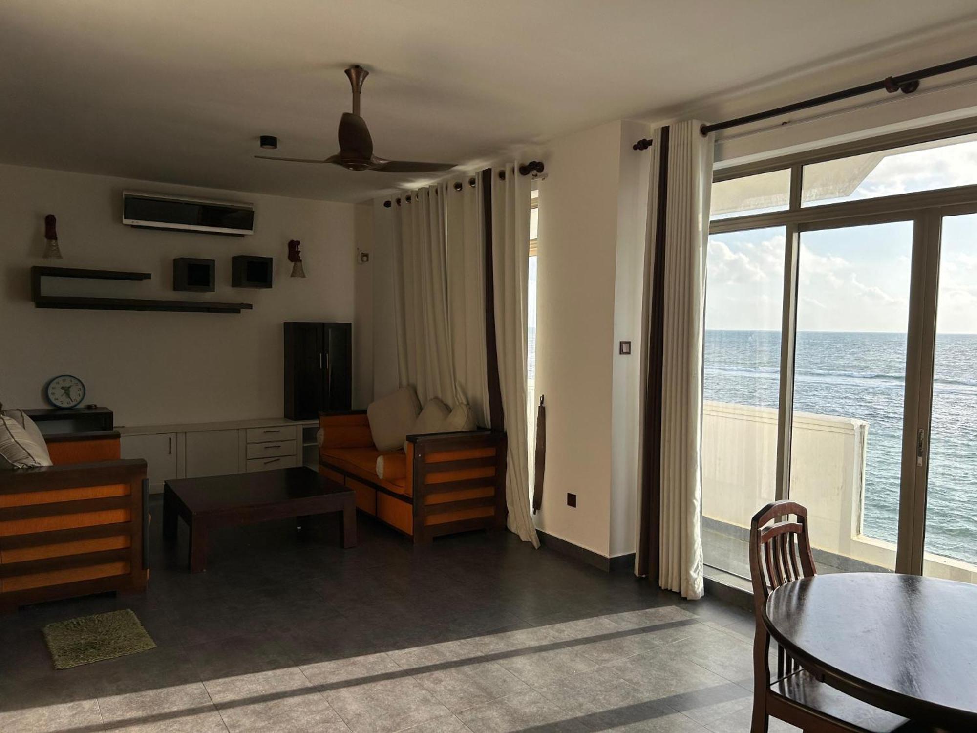 Luxurious Sea View Apartment In Wellawatte Colombo Exterior photo